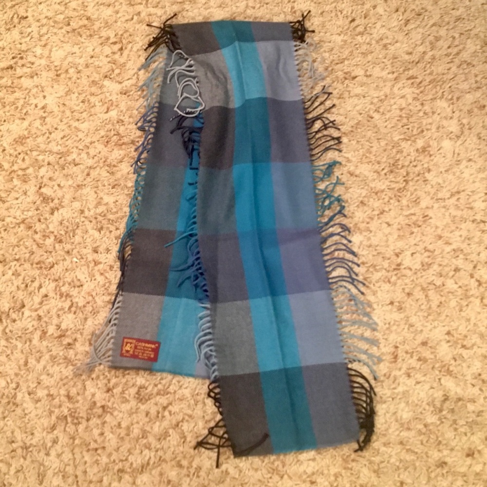 ‼️LAST CHANCE‼️Lot of 2 Blue Scarves - Picture 2 of 13